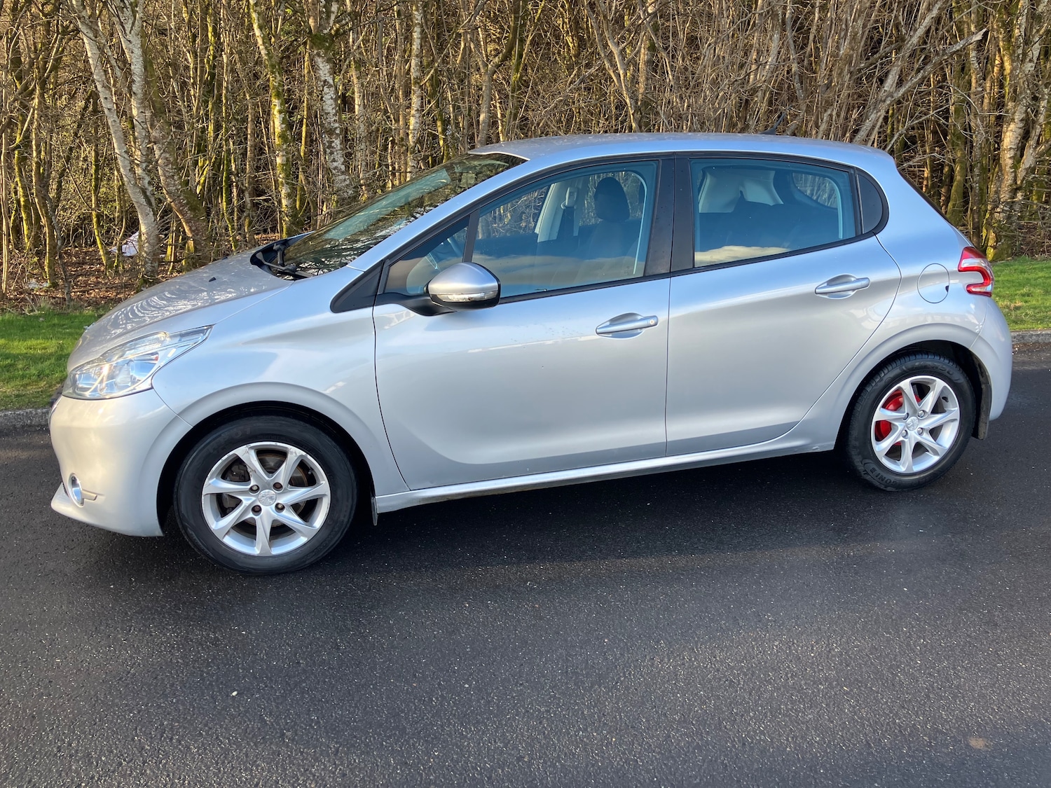 Used Peugeot 208 2013 for sale - 77897447: Photo 8