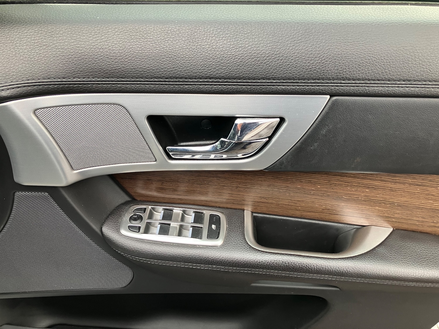 Used Jaguar XF 2014 for sale - 77168659: Photo 17