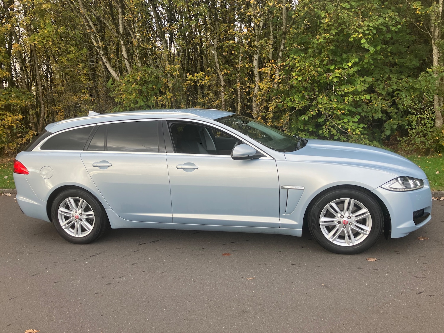 Used Jaguar XF 2014 for sale - 77168659: Photo 3