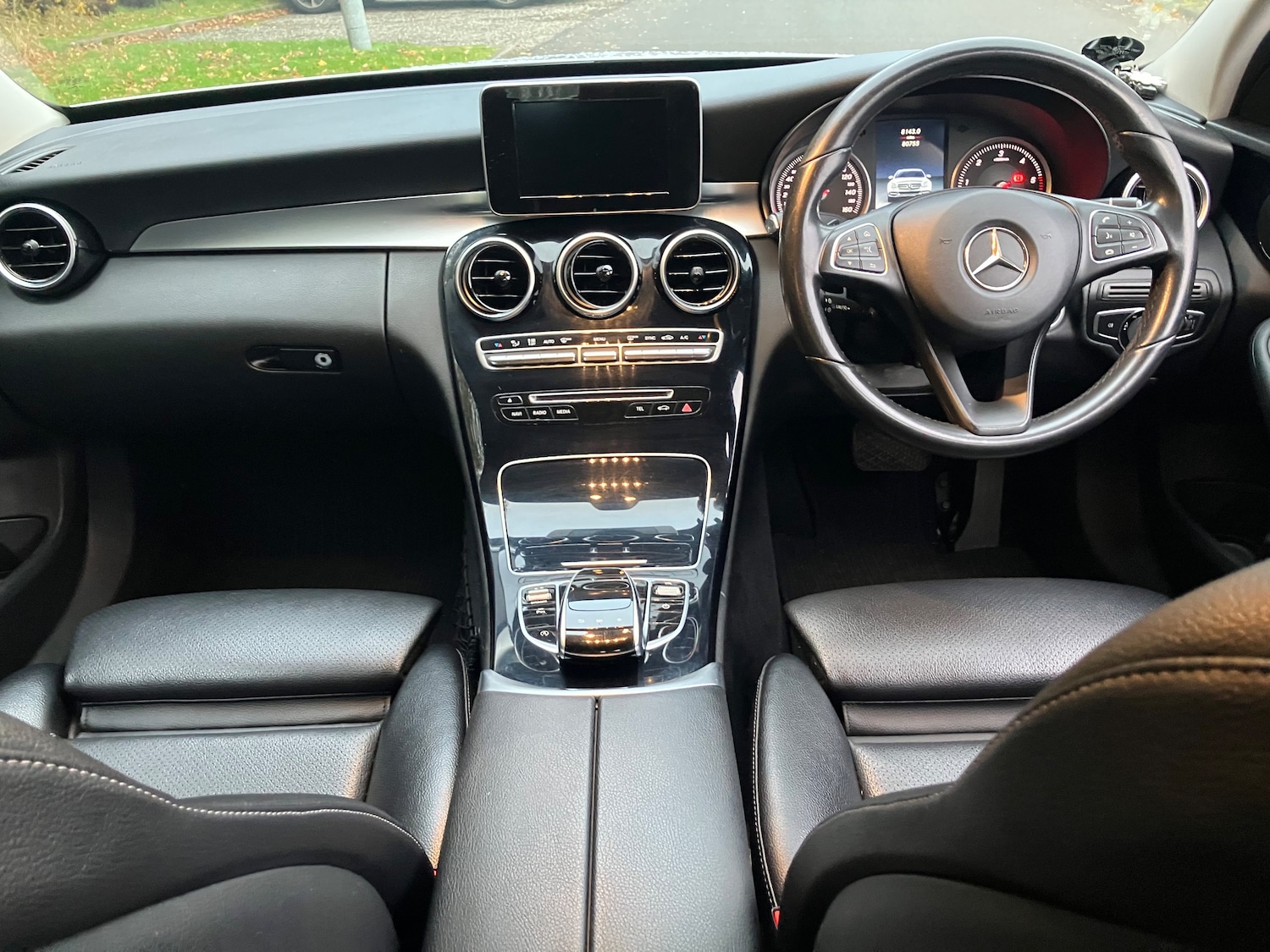 Used Mercedes-Benz C Class 2017 for sale - 77168651: Photo 12