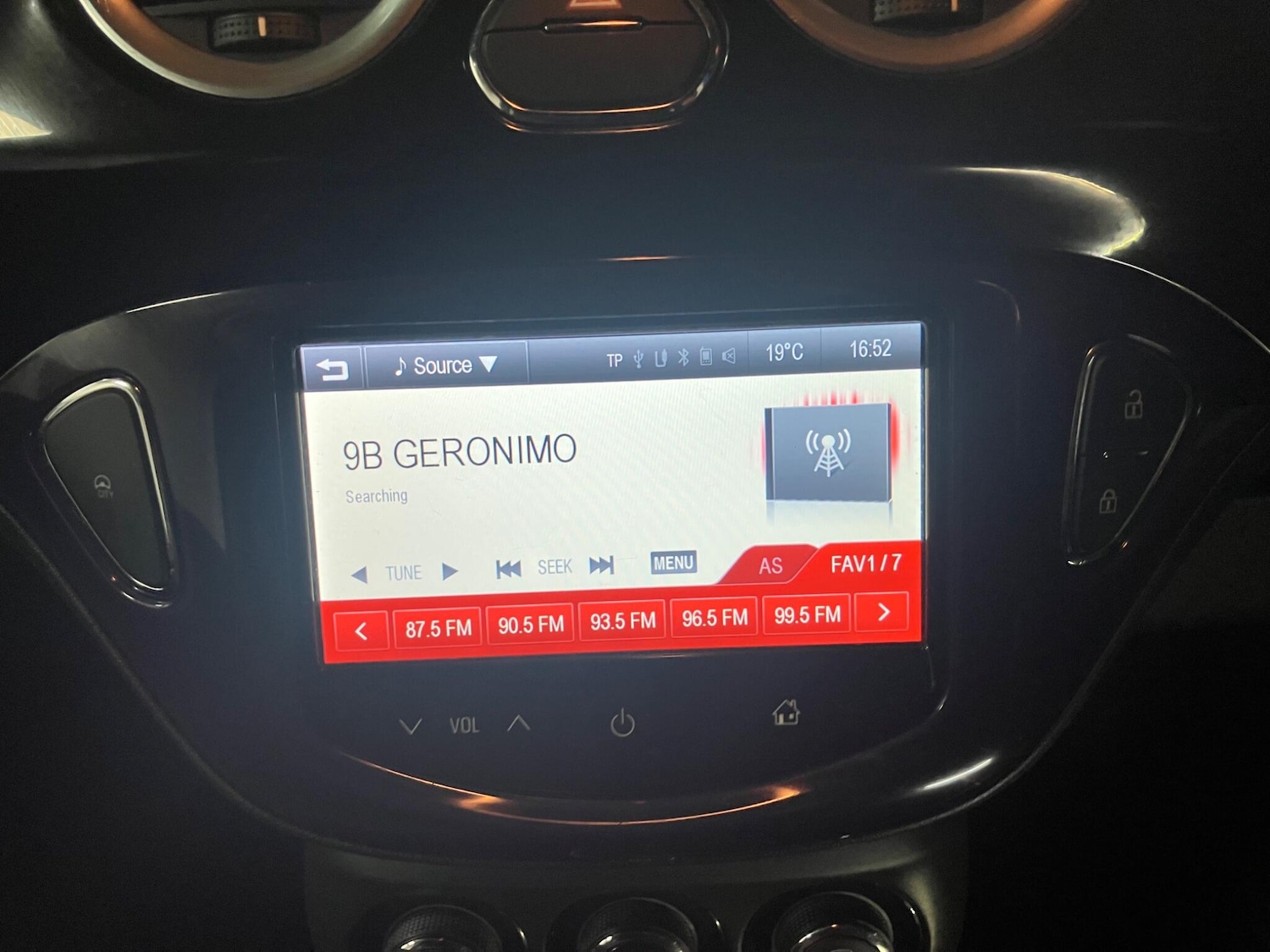 Used Vauxhall ADAM 2013 for sale - 76781628: Photo 13