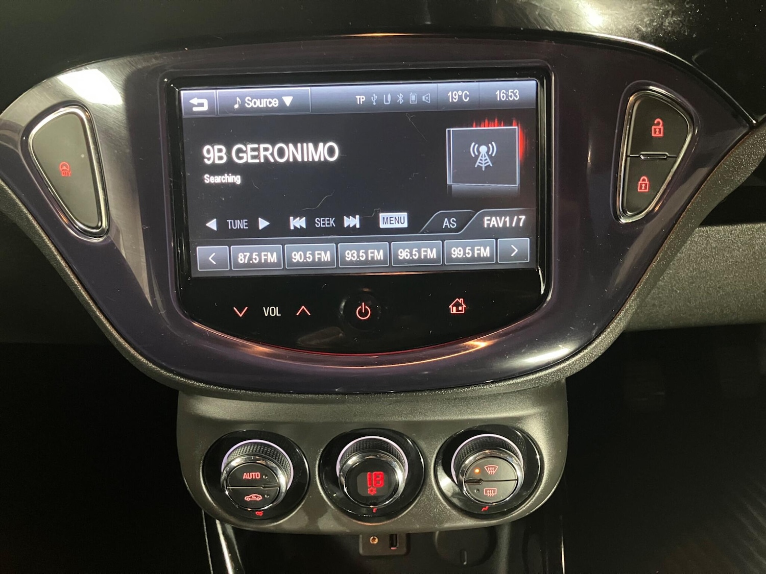 Used Vauxhall ADAM 2013 for sale - 76781628: Photo 14