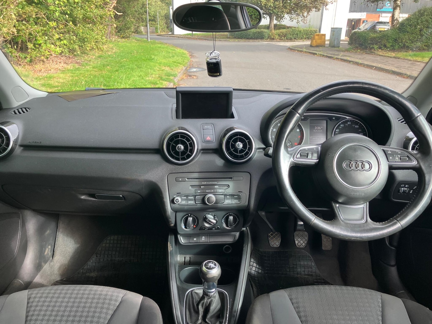 Used Audi A1 2011 for sale - 76781272: Photo 7