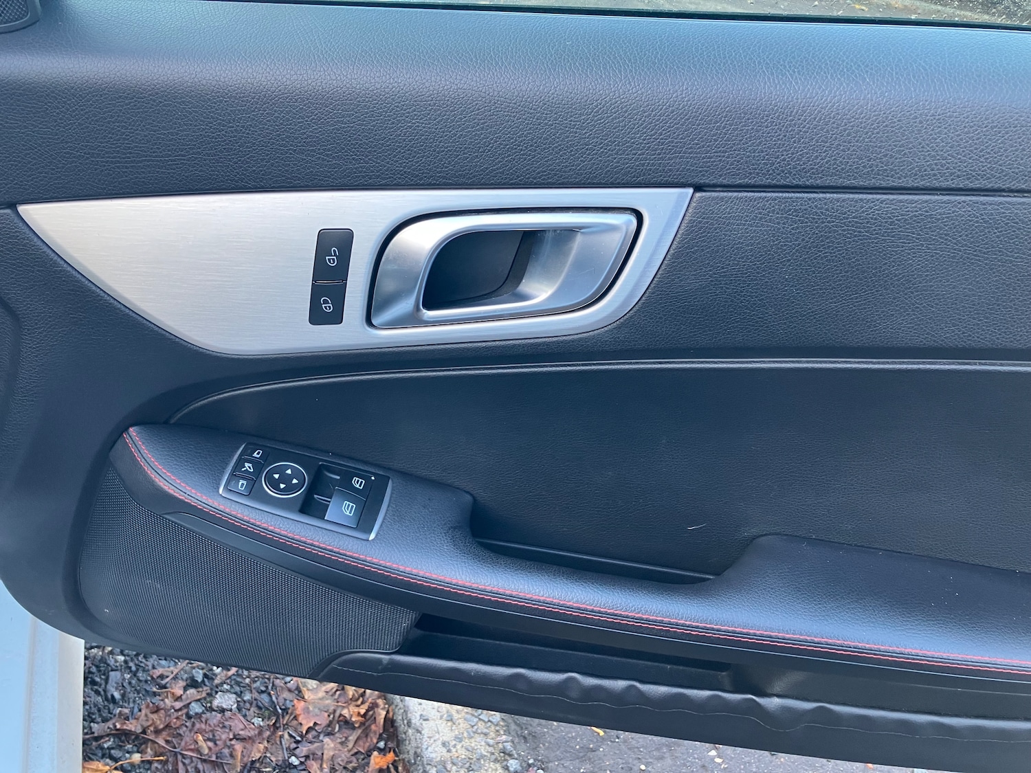 Used Mercedes-Benz SLK 2015 for sale - 77168658: Photo 11