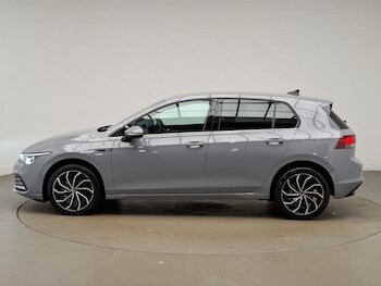 Used Volkswagen Golf 2023 for sale - 78669800: Photo