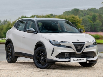 Used Alfa Romeo Junior 2025 for sale - 76583524: Photo