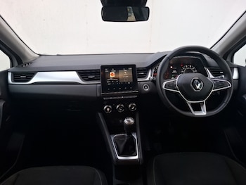 Used Renault Captur 2021 for sale - 76506698: Photo
