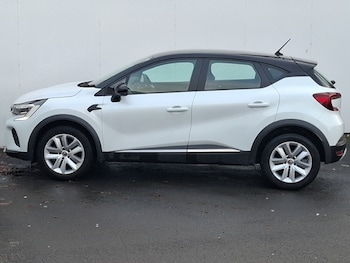 Used Renault Captur 2021 for sale - 76506698: Photo