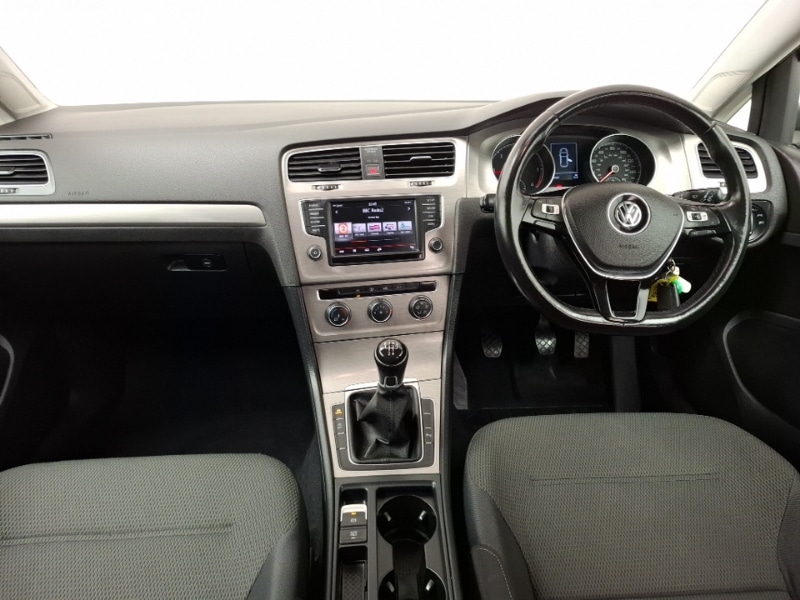 Used Volkswagen Golf 2015 for sale - 78099172: Photo 2