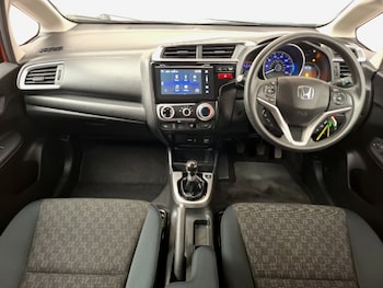 Used Honda Jazz 2017 for sale - 77922136: Photo
