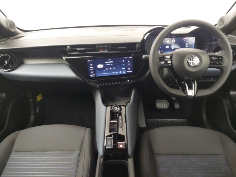 Used Alfa Romeo Junior 2025 for sale - 76506693: Photo 2