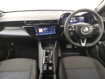 Used Alfa Romeo Junior 2025 for sale - 76365606: Photo