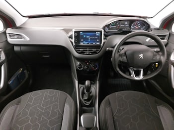 Used Peugeot 2008 2018 for sale - 77352468: Photo