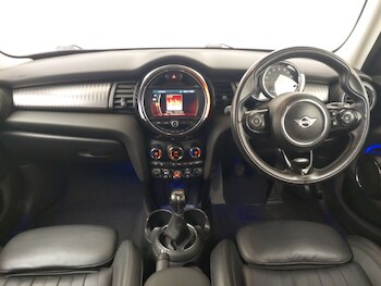 Used MINI Hatch 2019 for sale - 78013247: Photo