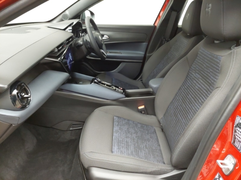 Used Alfa Romeo Junior 2025 for sale - 76556386: Photo 5