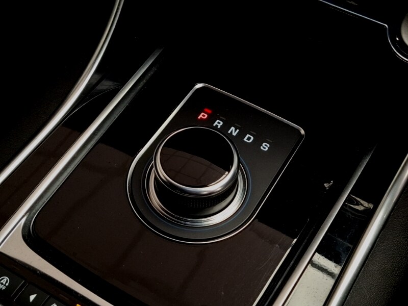 Used Jaguar XE 2019 for sale - 77544048: Photo 15