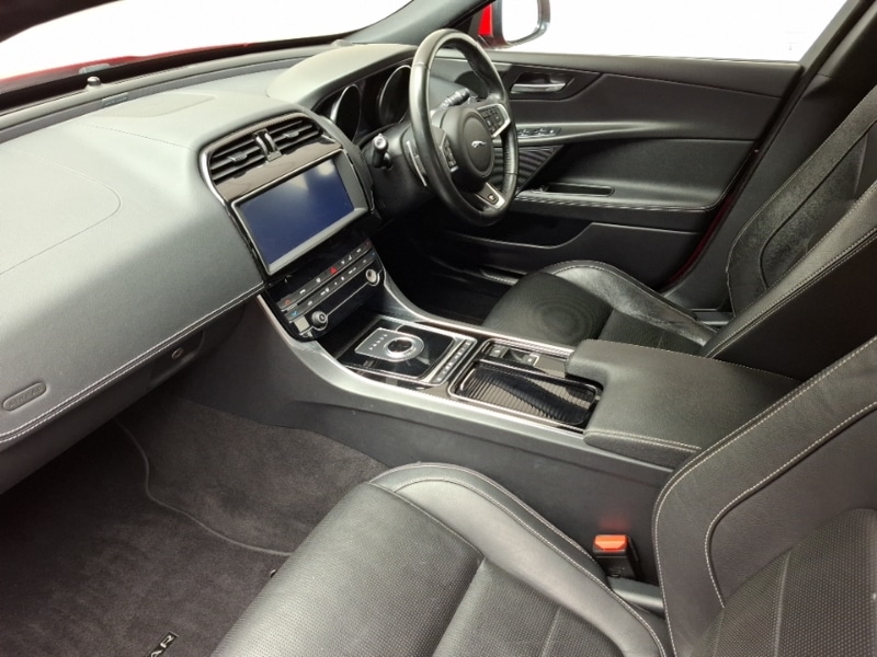 Used Jaguar XE 2019 for sale - 77544048: Photo 5