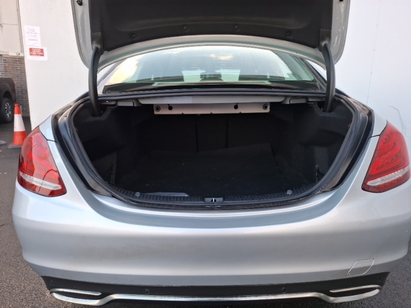 Used Mercedes-Benz C Class 2018 for sale - 76779531: Photo 8