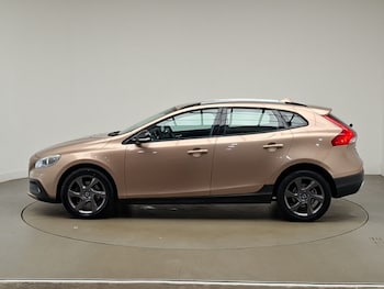 Used Volvo V40 2015 for sale - 79549735: Photo