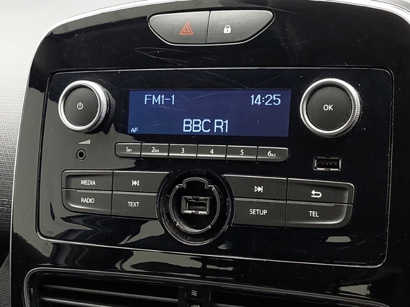 Used Renault Clio 2019 for sale - 76860369: Photo 14