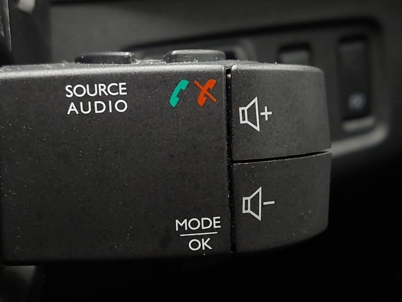 Used Renault Clio 2019 for sale - 76860369: Photo 16