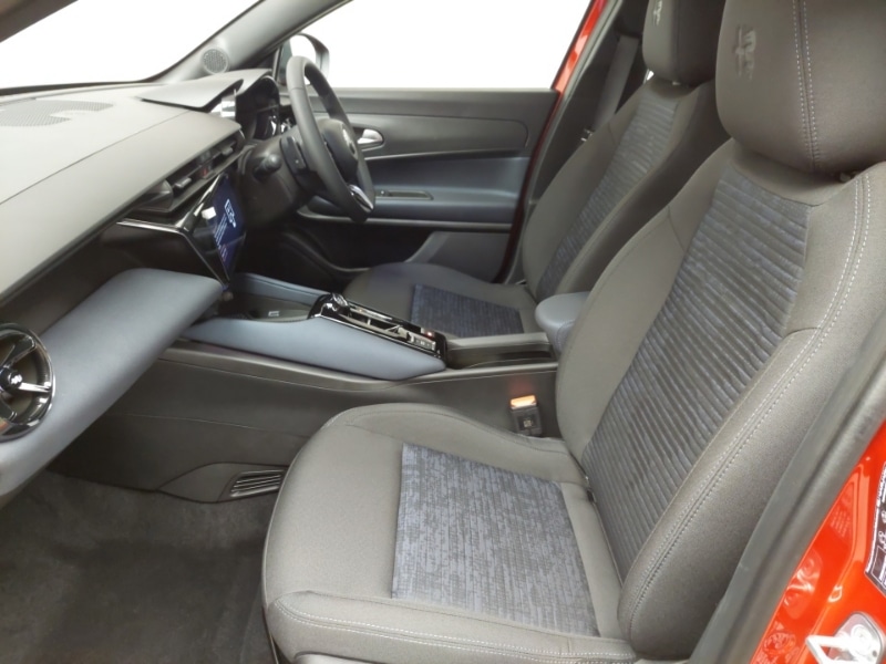 Used Alfa Romeo Junior 2025 for sale - 77530673: Photo 5