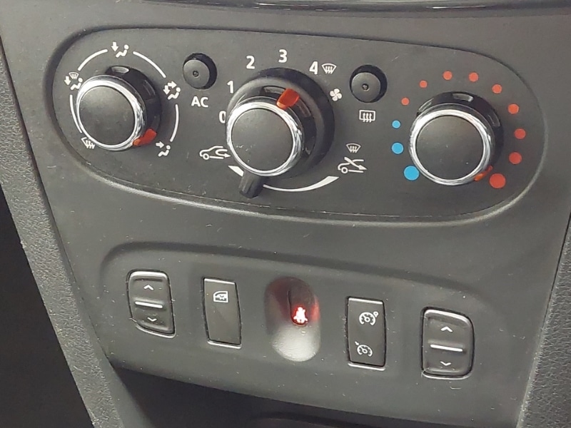 Used Dacia Sandero Stepway 2014 for sale - 77405073: Photo 14