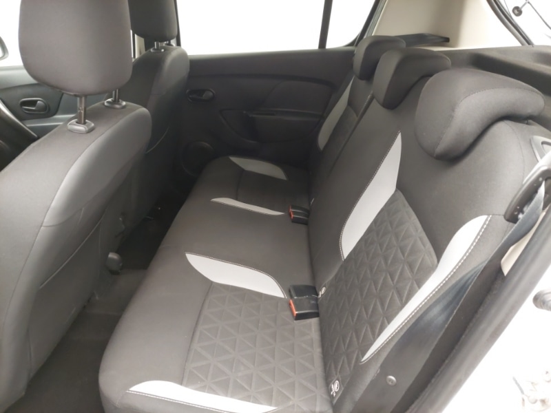 Used Dacia Sandero Stepway 2014 for sale - 77405073: Photo 6