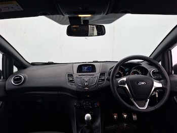 Used Ford Fiesta 2017 for sale - 76537053: Photo