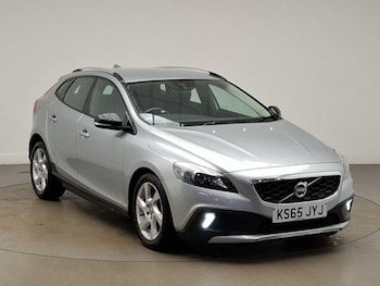 Used Volvo V40 2016 for sale - 79477248: Photo