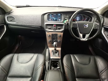 Used Volvo V40 2016 for sale - 79477248: Photo