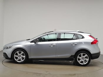 Used Volvo V40 2016 for sale - 79477248: Photo