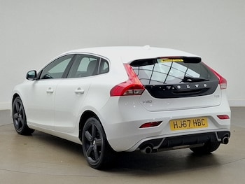 Used Volvo V40 2017 for sale - 77999553: Photo