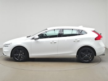 Used Volvo V40 2017 for sale - 77999553: Photo