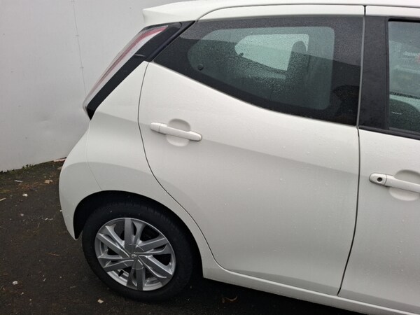 Used Toyota AYGO 2016 for sale - 76213150: Photo 13