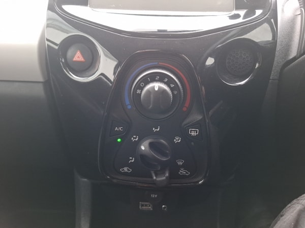 Used Toyota AYGO 2016 for sale - 76213150: Photo 18