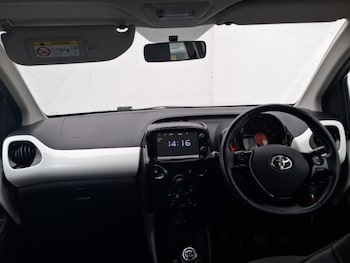 Used Toyota AYGO 2016 for sale - 76213150: Photo 2