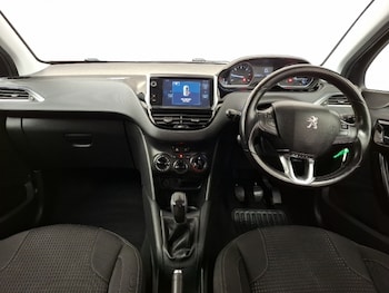 Used Peugeot 208 2016 for sale - 79610479: Photo