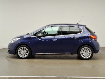 Used Peugeot 208 2016 for sale - 79610479: Photo
