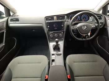 Used Volkswagen Golf 2018 for sale - 75617862: Photo