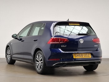 Used Volkswagen Golf 2018 for sale - 75617862: Photo