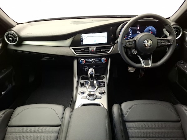 Used Alfa Romeo Giulia 2025 for sale - 75972174: Photo 2