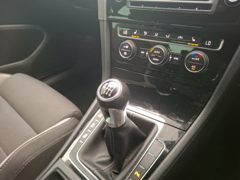 Used Volkswagen Golf 2017 for sale - 76543234: Photo 17