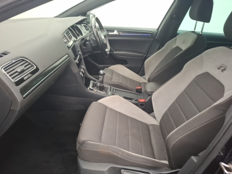 Used Volkswagen Golf 2017 for sale - 76543234: Photo 5