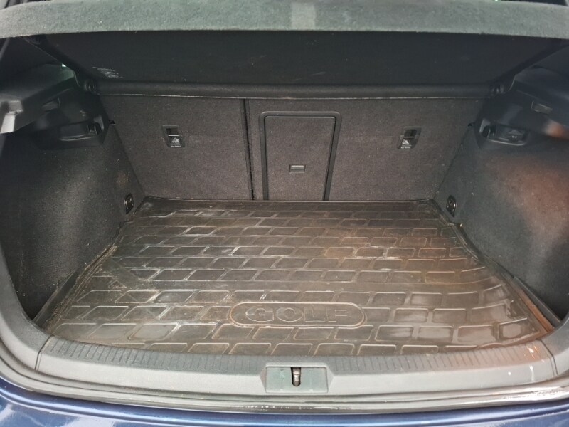 Used Volkswagen Golf 2017 for sale - 76543234: Photo 8