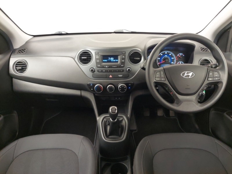 Used Hyundai i10 2017 for sale - 77183367: Photo 2