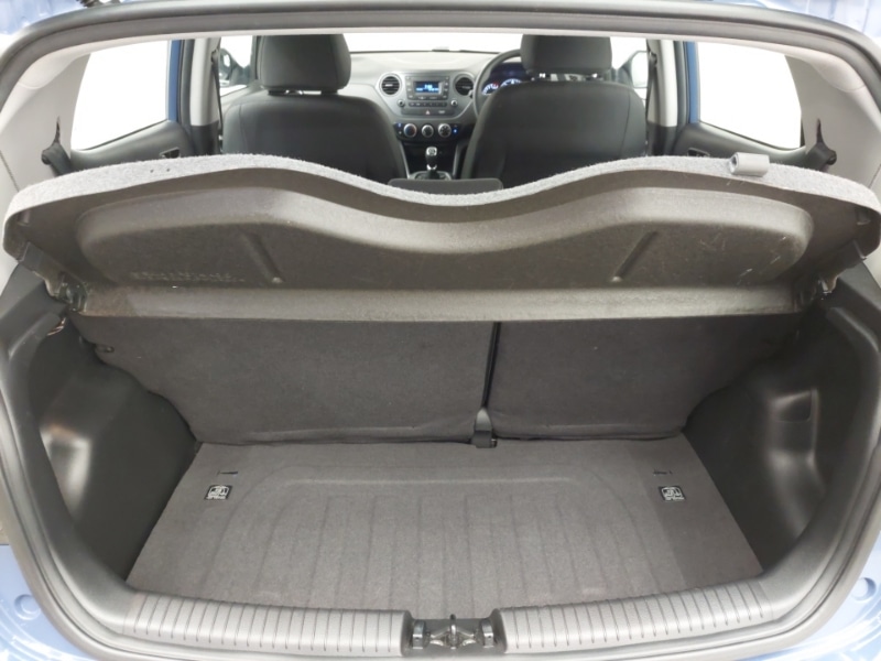 Used Hyundai i10 2017 for sale - 77183367: Photo 8