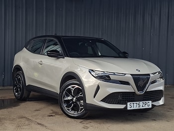 Used Alfa Romeo Junior 2025 for sale - 78612592: Photo