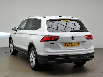 Used Volkswagen Tiguan Allspace 2023 for sale - 78440405: Photo