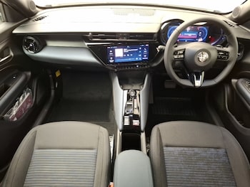 Used Alfa Romeo Junior 2025 for sale - 76533184: Photo